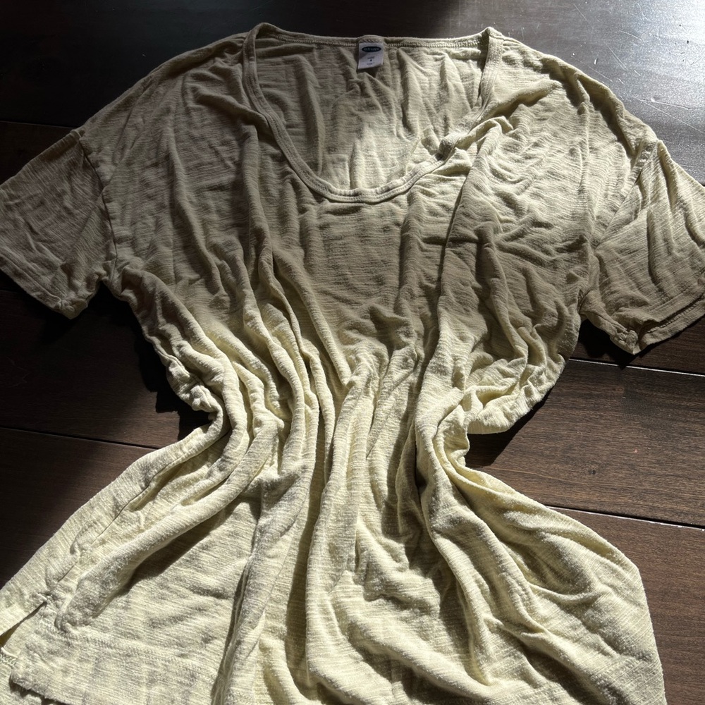 Old Navy Light Yellow Short Sleeve Tee